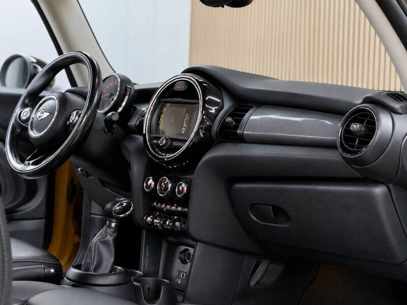 2018 MINI Hardtop 2 Door Cooper