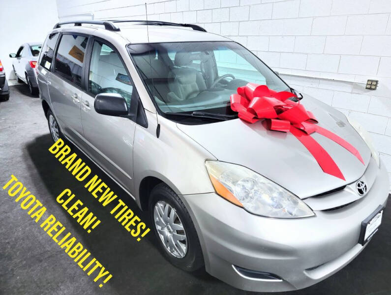 2007 Toyota Sienna for sale at Boutique Motors Inc in Lake In The Hills IL