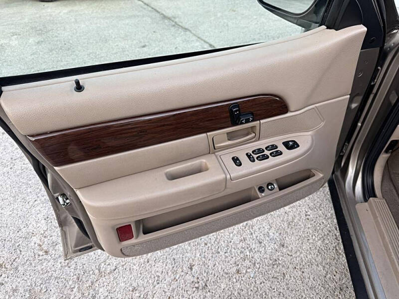 2003 Mercury Grand Marquis GS