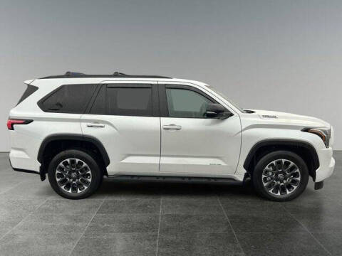 2025 Toyota Sequoia SR5