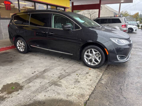 2019 Chrysler Pacifica Touring L Plus