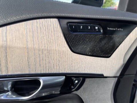 2022 Volvo XC90 Recharge T8 Inscription 6P