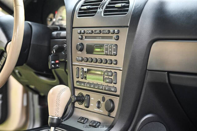 2005 Ford Thunderbird Deluxe