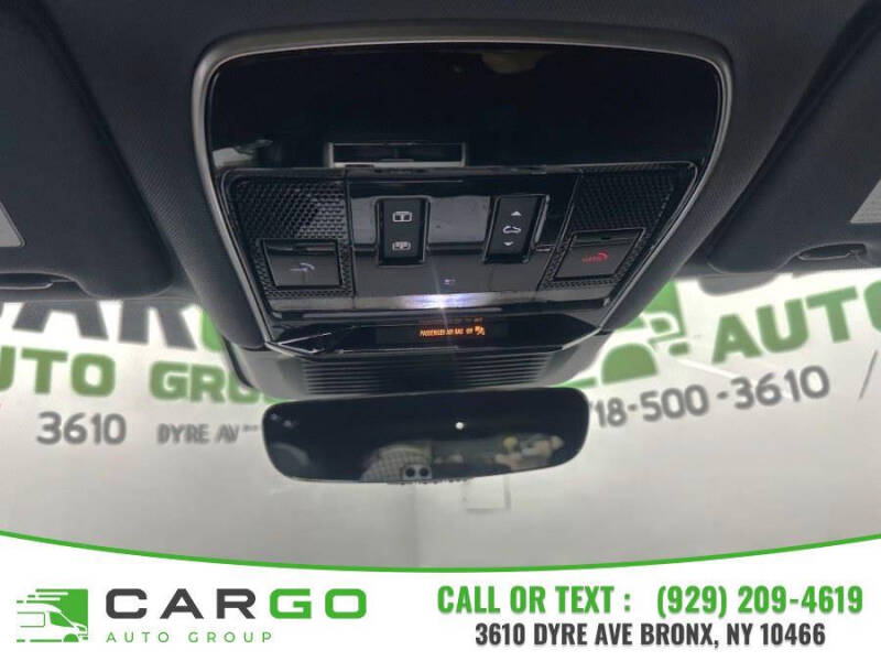 2025 Land Rover Range Rover P400 SE LWB