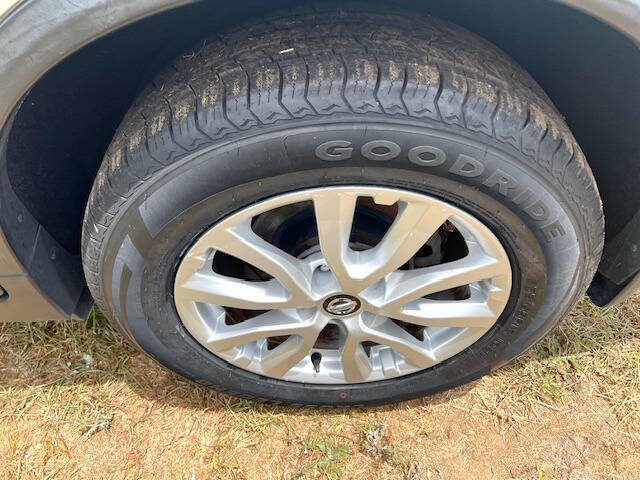 2017 Nissan Rogue SV