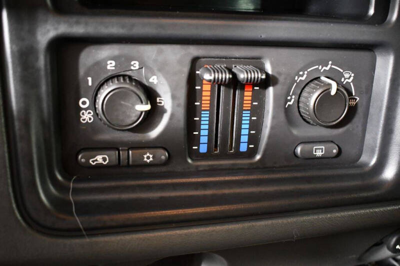 2005 GMC Sierra 2500HD