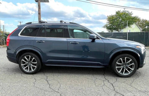 2019 Volvo XC90 T6 Momentum