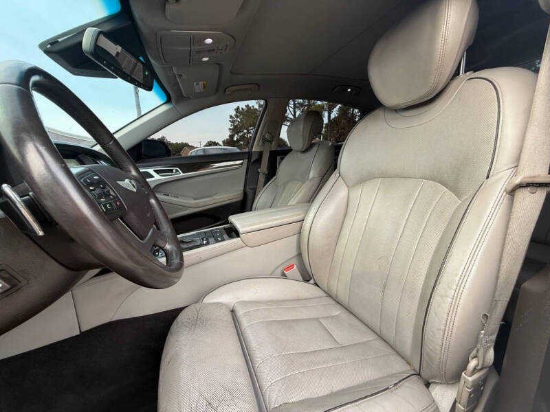 2015 Hyundai Genesis