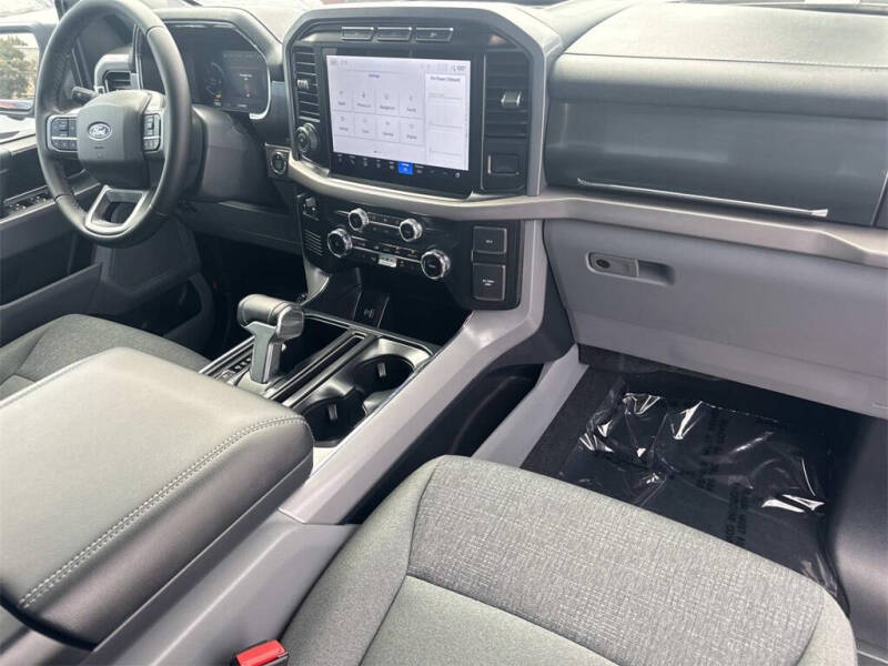 2024 Ford F-150 Lightning XLT