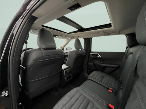 2026 Mitsubishi Outlander SE