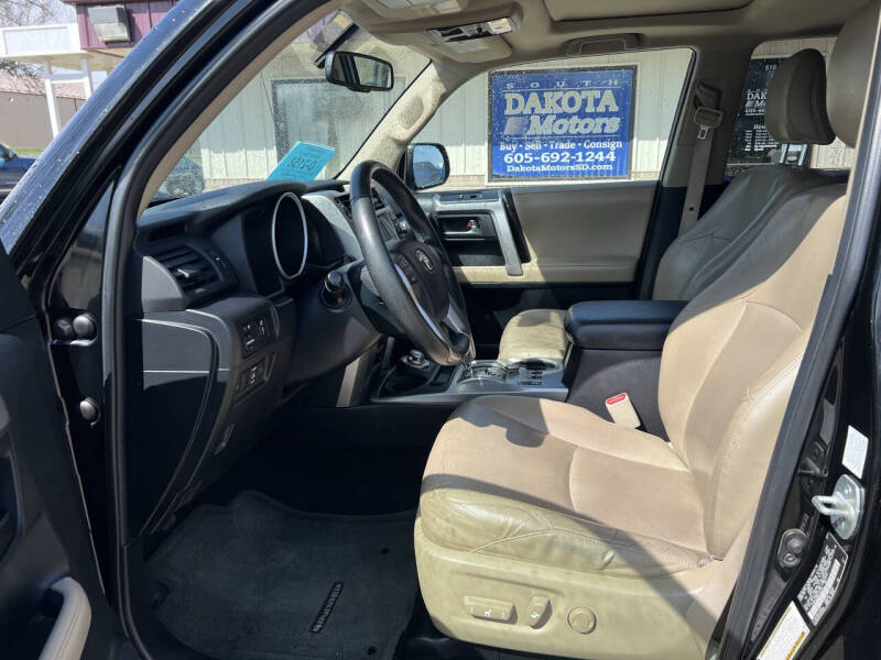 Image of 2012 Toyota 4Runner SR5