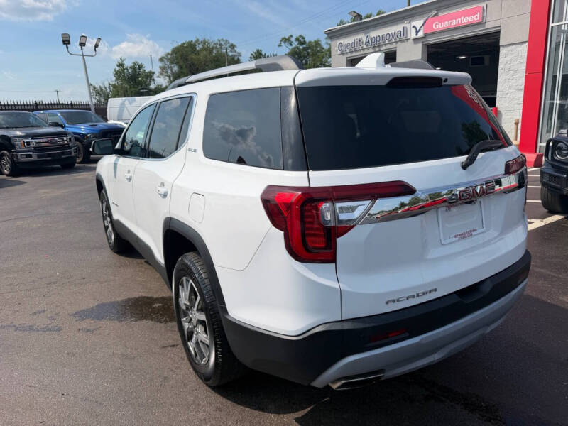 2022 GMC Acadia SLE