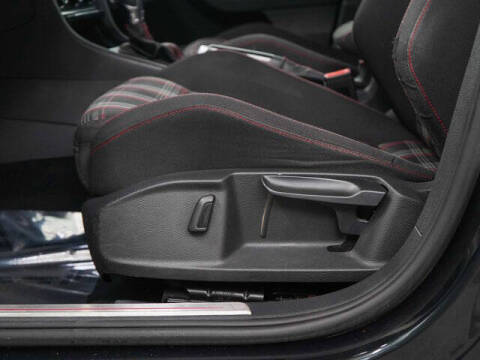 2017 Volkswagen Golf GTI S