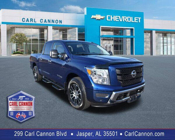 2021 Nissan Titan SV's photo