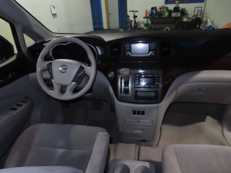 2016 Nissan Quest