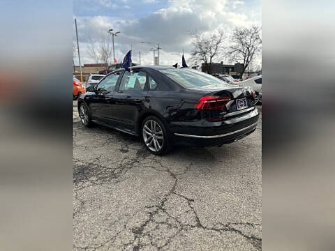 2018 Volkswagen Passat 2.0T R-Line