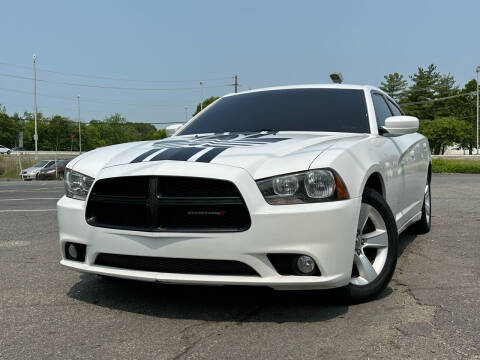 2014 Dodge Charger for sale at MAGIC AUTO SALES in Little Ferry NJ