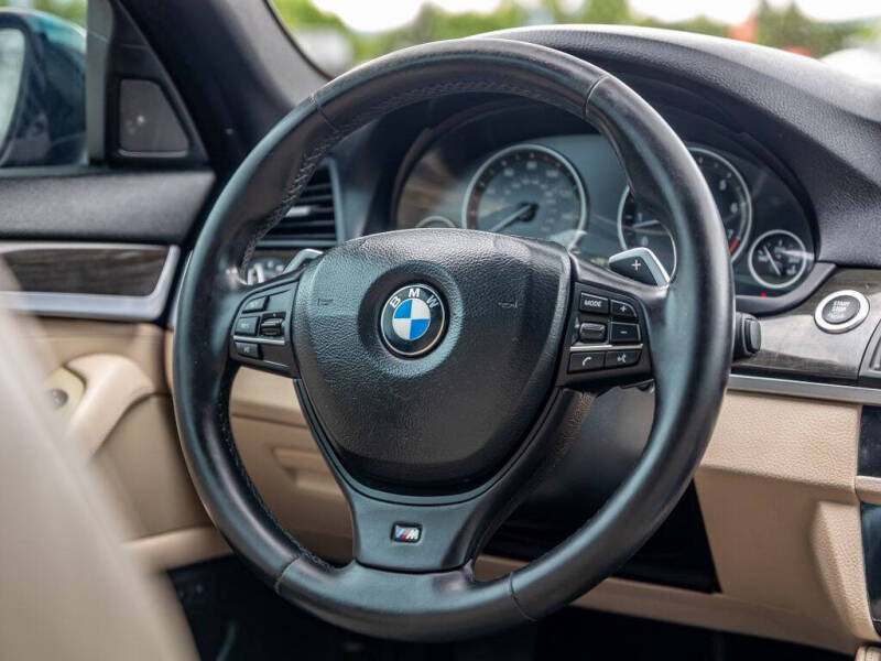 2011 BMW 5 Series 550i