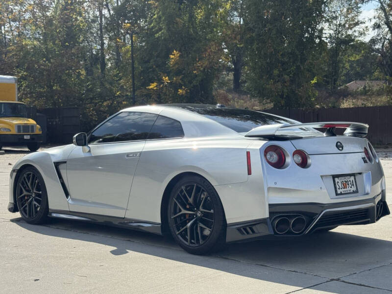 2018 Nissan GT-R Premium