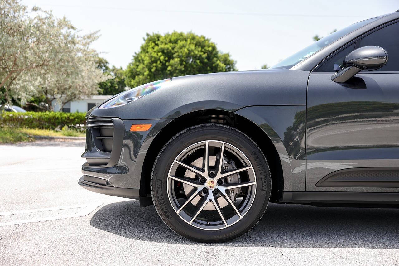 2022 Porsche Macan 26