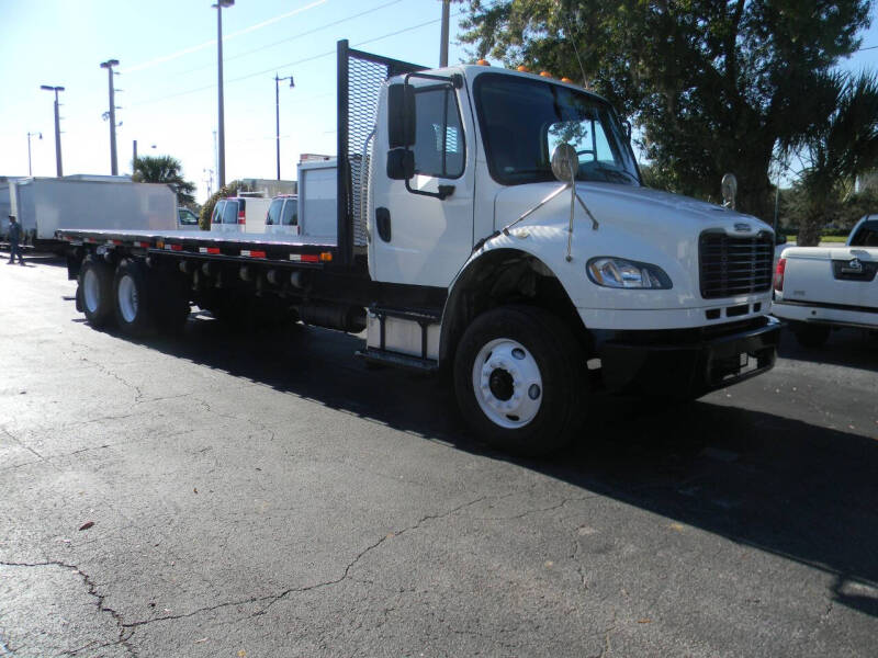 2015 Freightliner M2 106