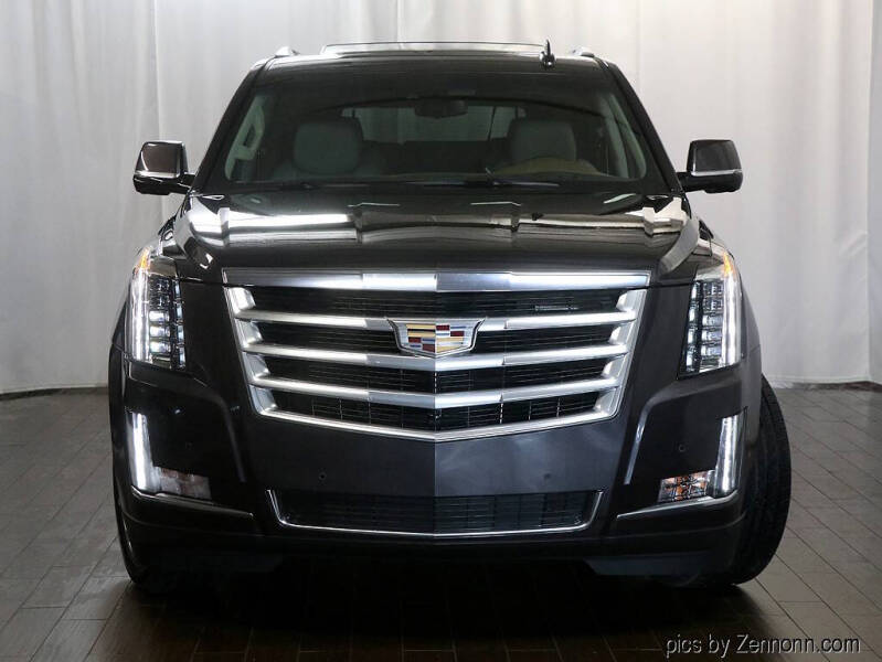2017 Cadillac Escalade ESV Luxury