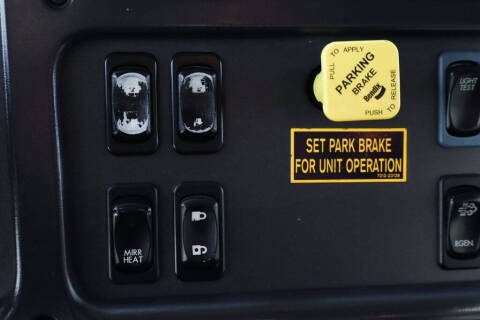 2016 Freightliner M2 106