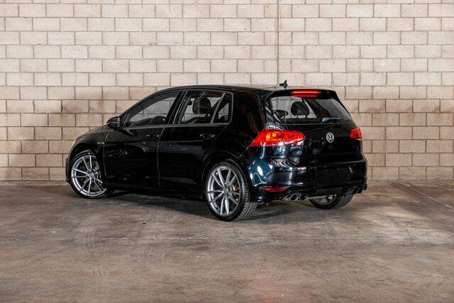 2017 Volkswagen Golf R 4Motion
