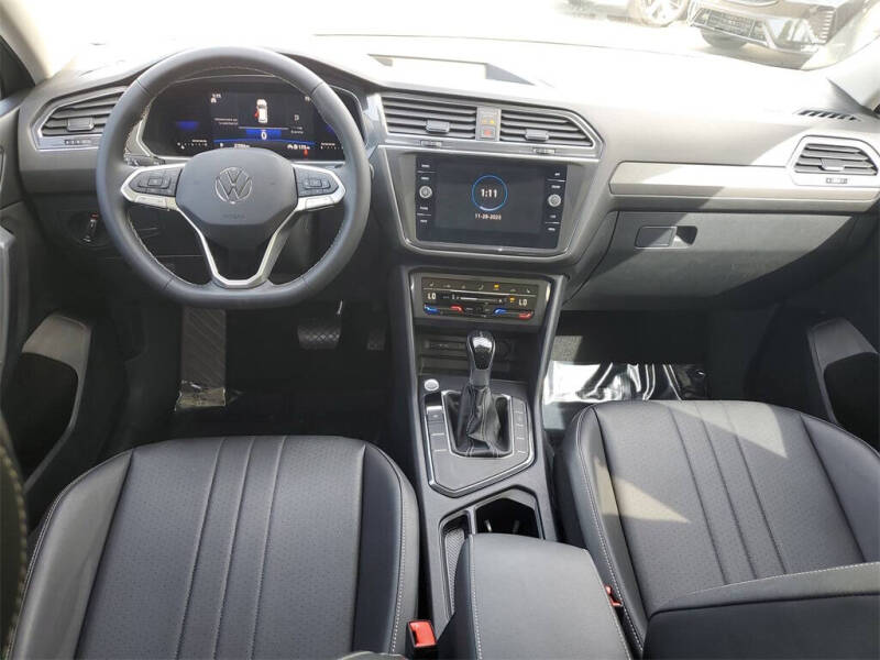 2023 Volkswagen Tiguan SE