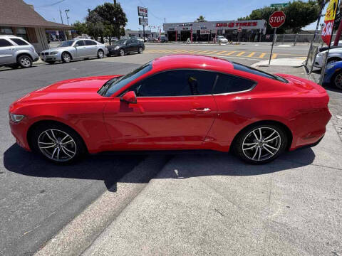 2017 Ford Mustang EcoBoost Premium