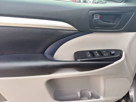2019 Toyota Highlander LE Plus