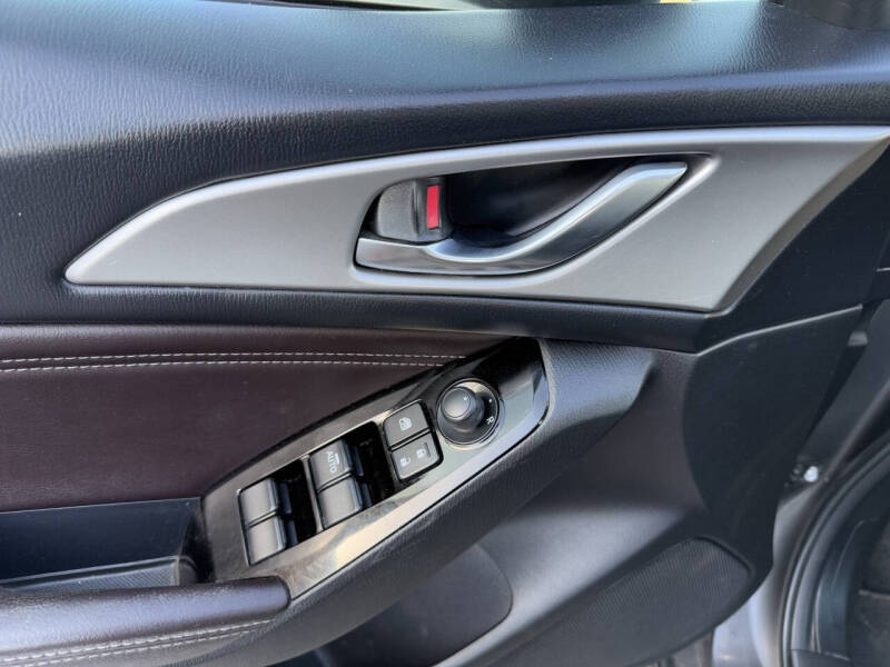 2017 Mazda MAZDA3 Touring