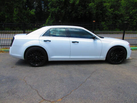 2013 Chrysler 300 for sale at Garcia Trucks Auto Sales Inc. in Austell GA