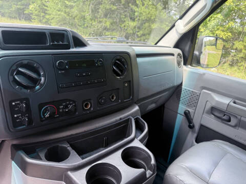 2013 Ford E-Series E-350 SD XL