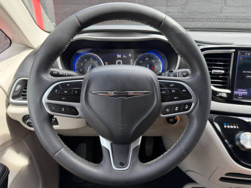 2023 Chrysler Pacifica Touring L
