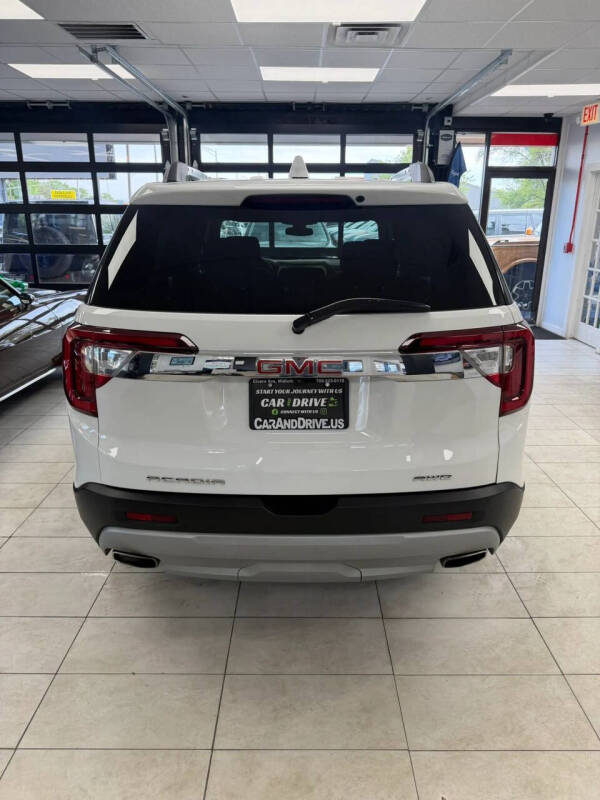 2022 GMC Acadia SLE