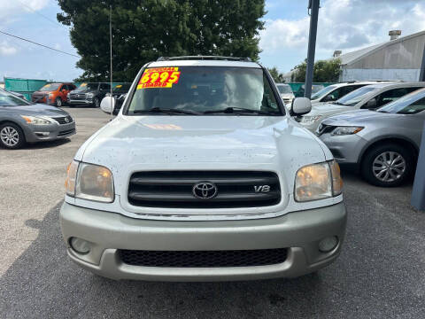 2004 Toyota Sequoia SR5