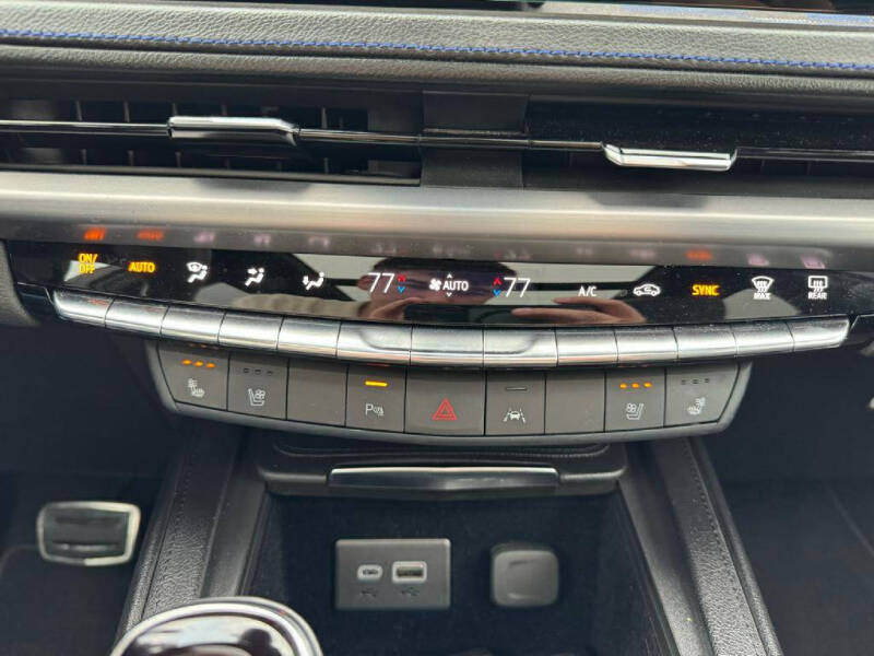 2024 Cadillac XT4 Sport