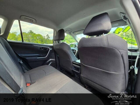2019 Toyota RAV4 LE