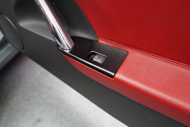 2007 Saturn SKY Red Line