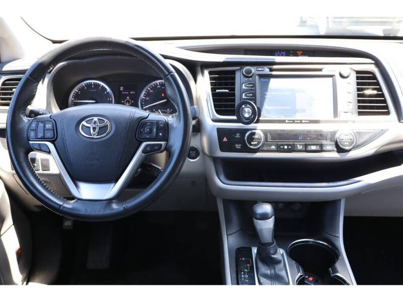 2017 Toyota Highlander