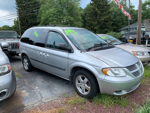 2005 Dodge Caravan for sale at McNamara Auto Sales - Hanover Lot in Hanover PA