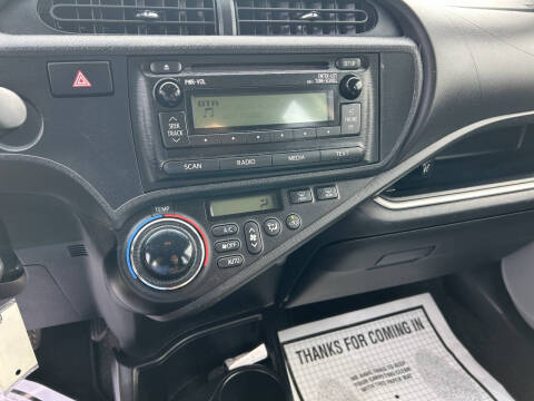 2014 Toyota Prius c Two