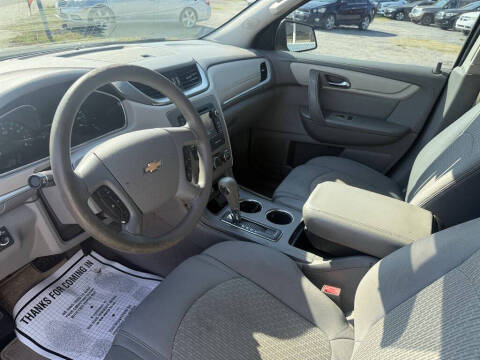 2017 Chevrolet Traverse LS