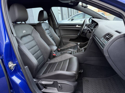 2016 Volkswagen Golf R 4Motion