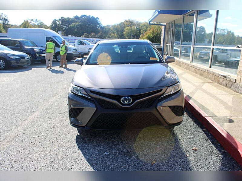 2020 Toyota Camry Hybrid SE