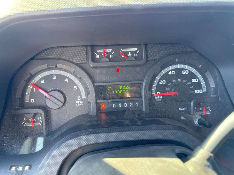 2011 Ford E-Series E-350 SD