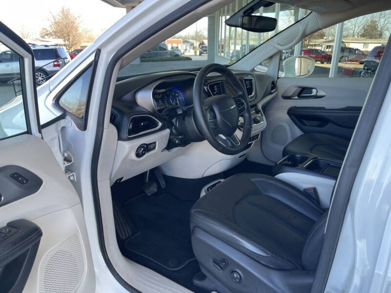 2020 Chrysler Pacifica Touring L