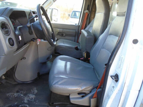 2013 Ford E-Series E-350 SD