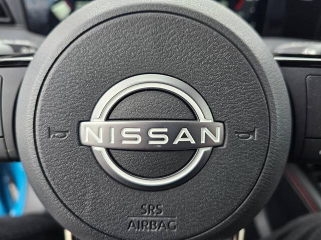 2025 Nissan Kicks SR